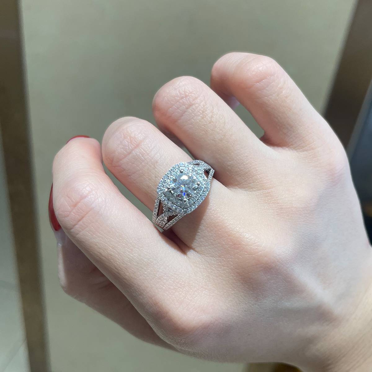 Luxury square bag women's ring S925 silver plated platinum customized selection main stone Moissanite diamond 1.0ct/secondary stone high carbon diamond